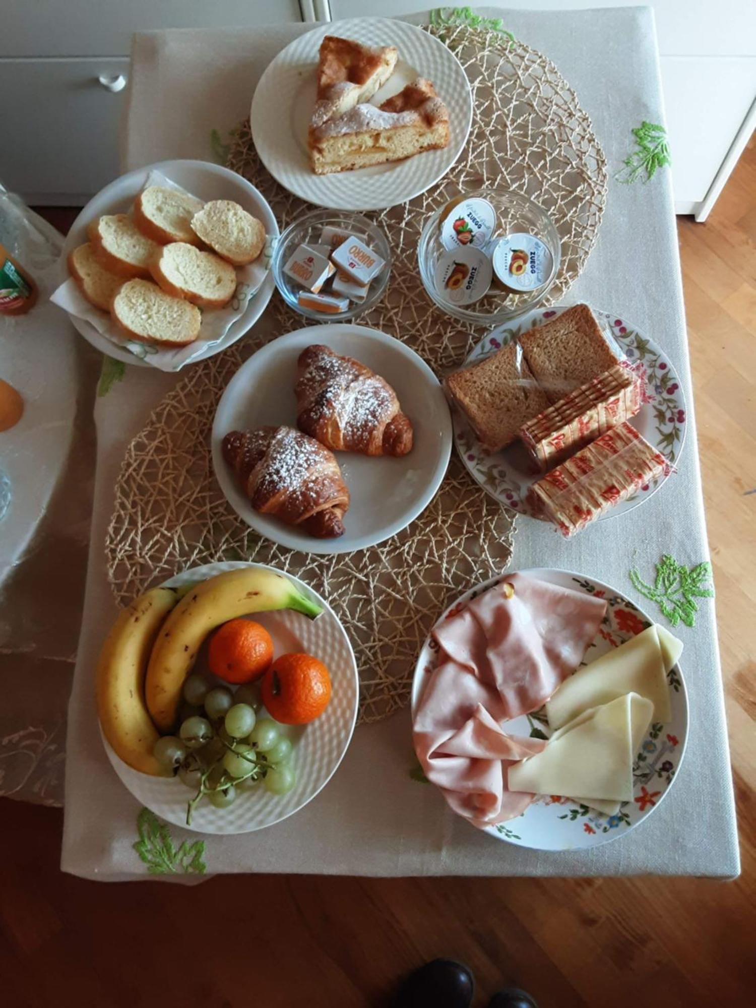 Tosca House 2 Bed and Breakfast Varenna Eksteriør billede