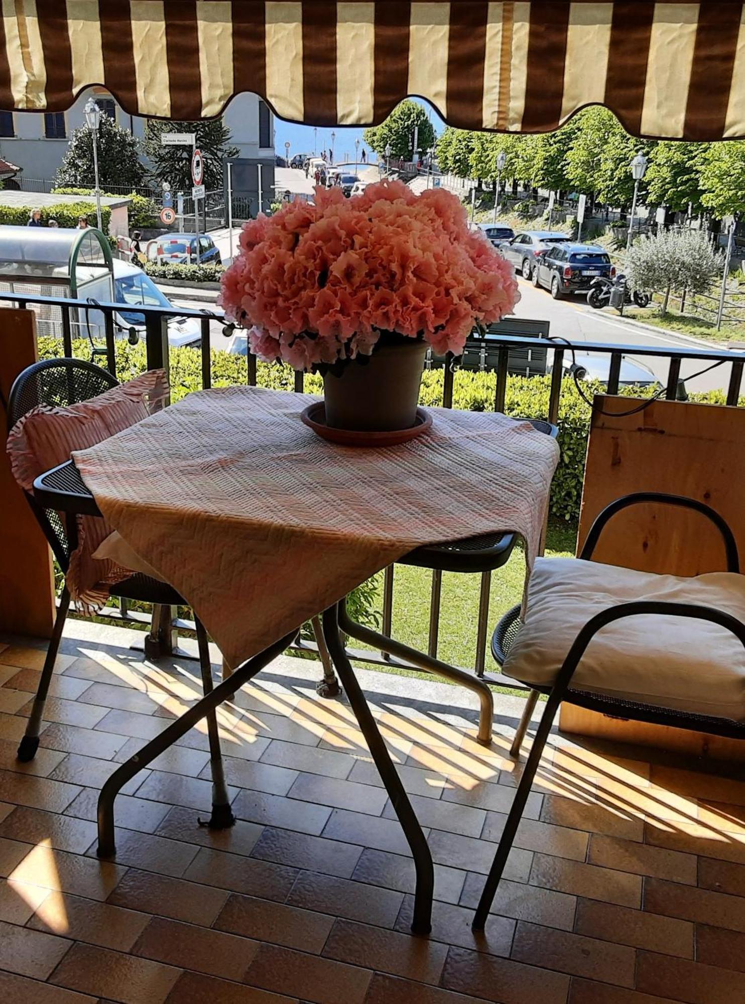 Tosca House 2 Bed and Breakfast Varenna Eksteriør billede