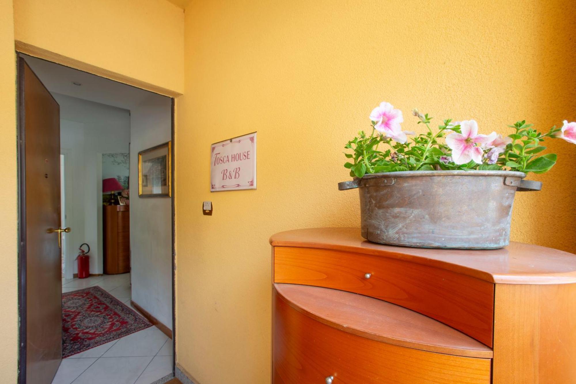 Tosca House 2 Bed and Breakfast Varenna Eksteriør billede