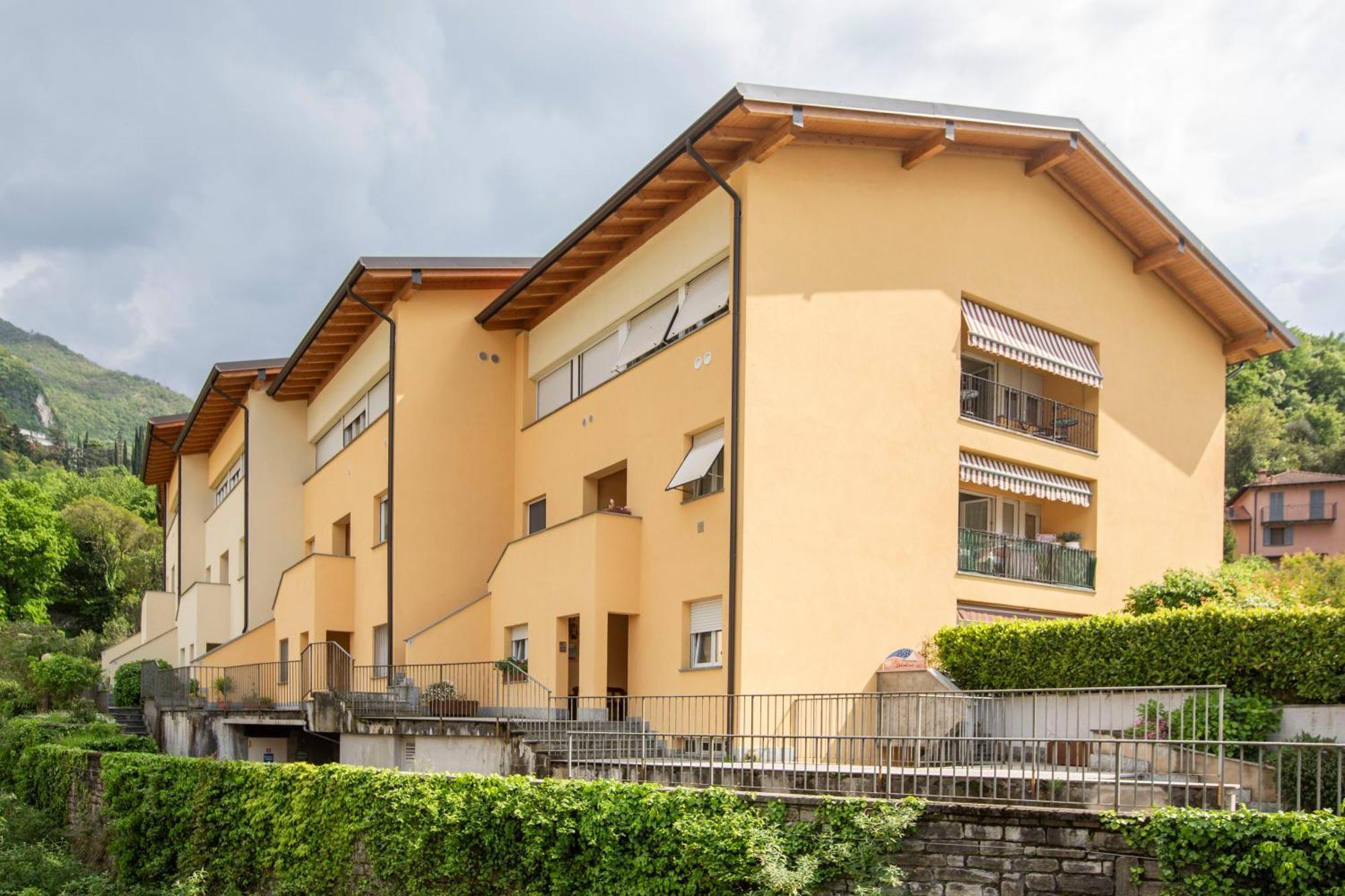 Tosca House 2 Bed and Breakfast Varenna Eksteriør billede